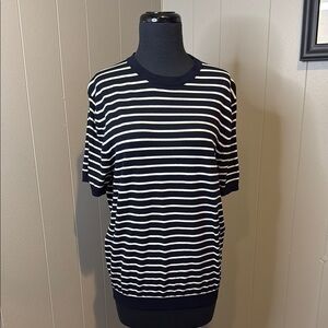 Porter & Ash Women’s Large Black and White Boxy Short Swester Sleeve Tee